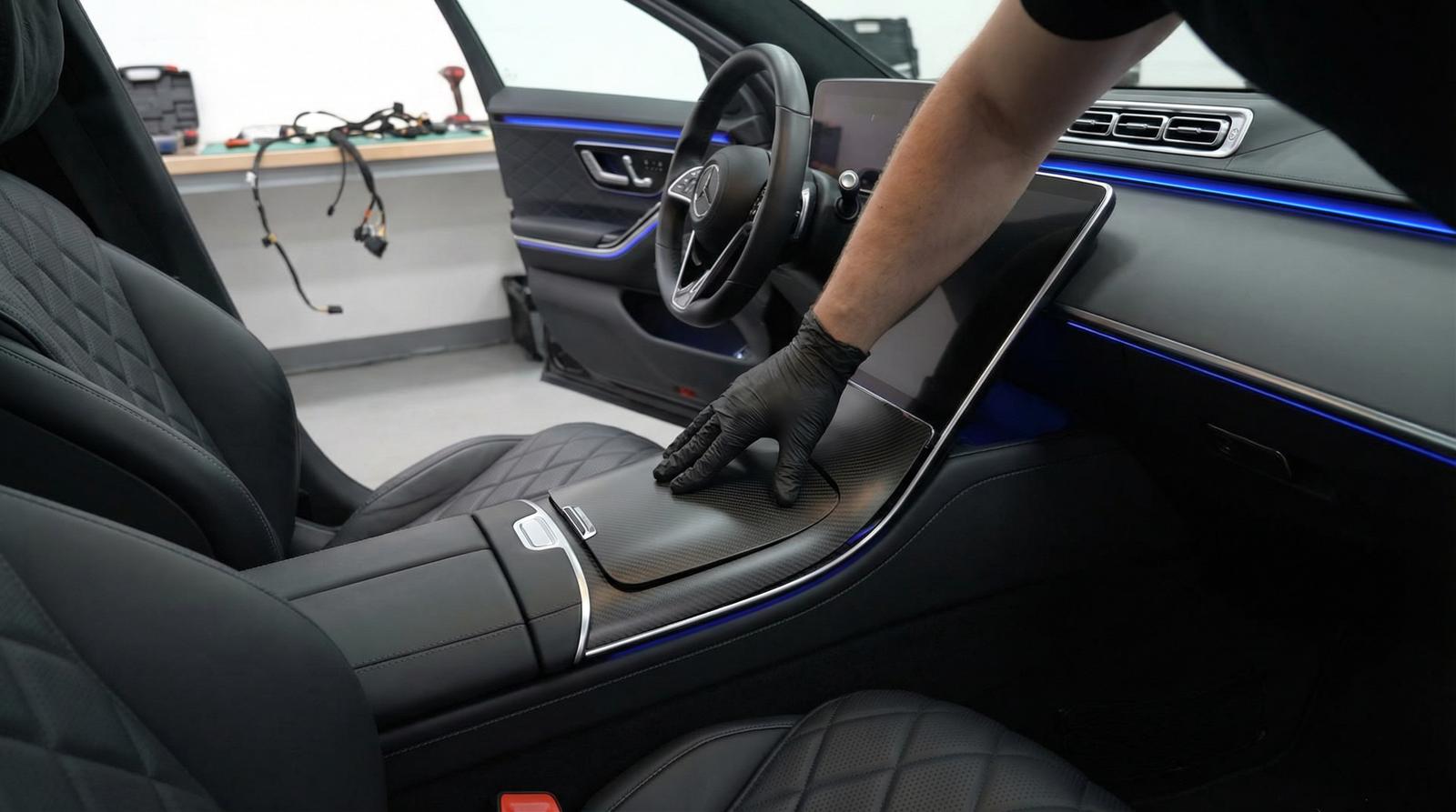 小马拉大车视频内饰碳纤维